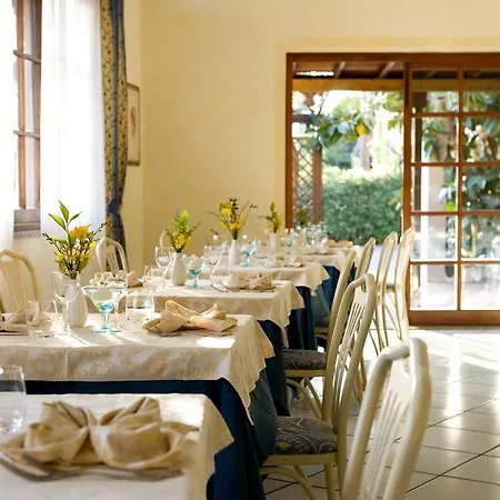 Corallo Szálloda Pomonte