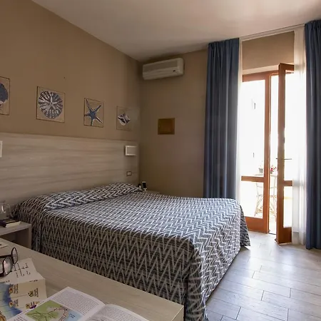 Ξενοδοχείο Corallo 3*