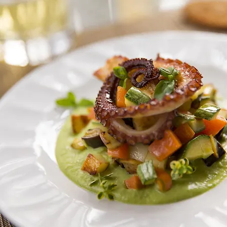 Corallo Szálloda Pomonte